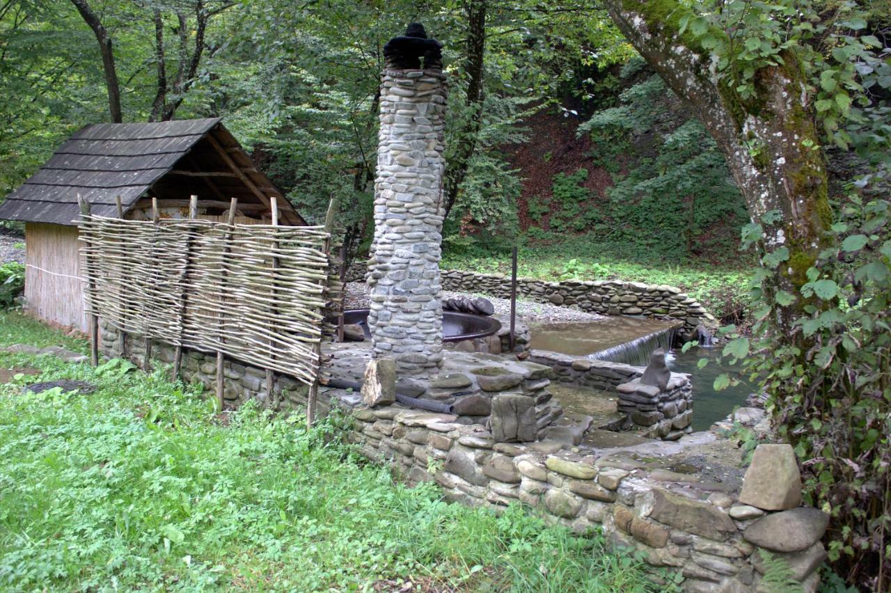 Хатина Біля Потока Villa Lumshory Bagian luar foto